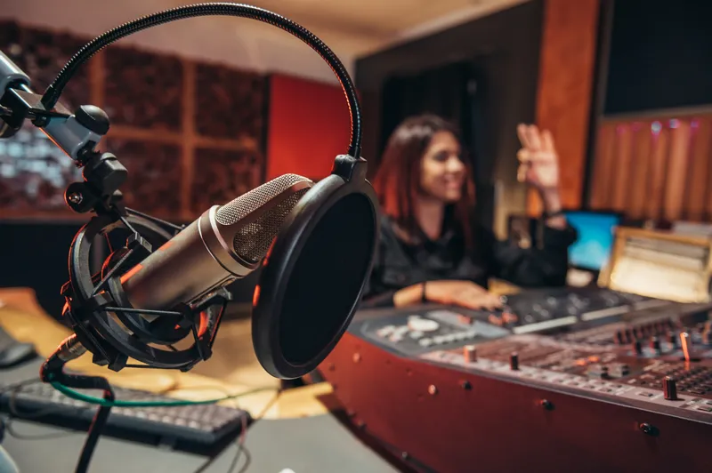 Wybierz lektora — studio nagraniowe